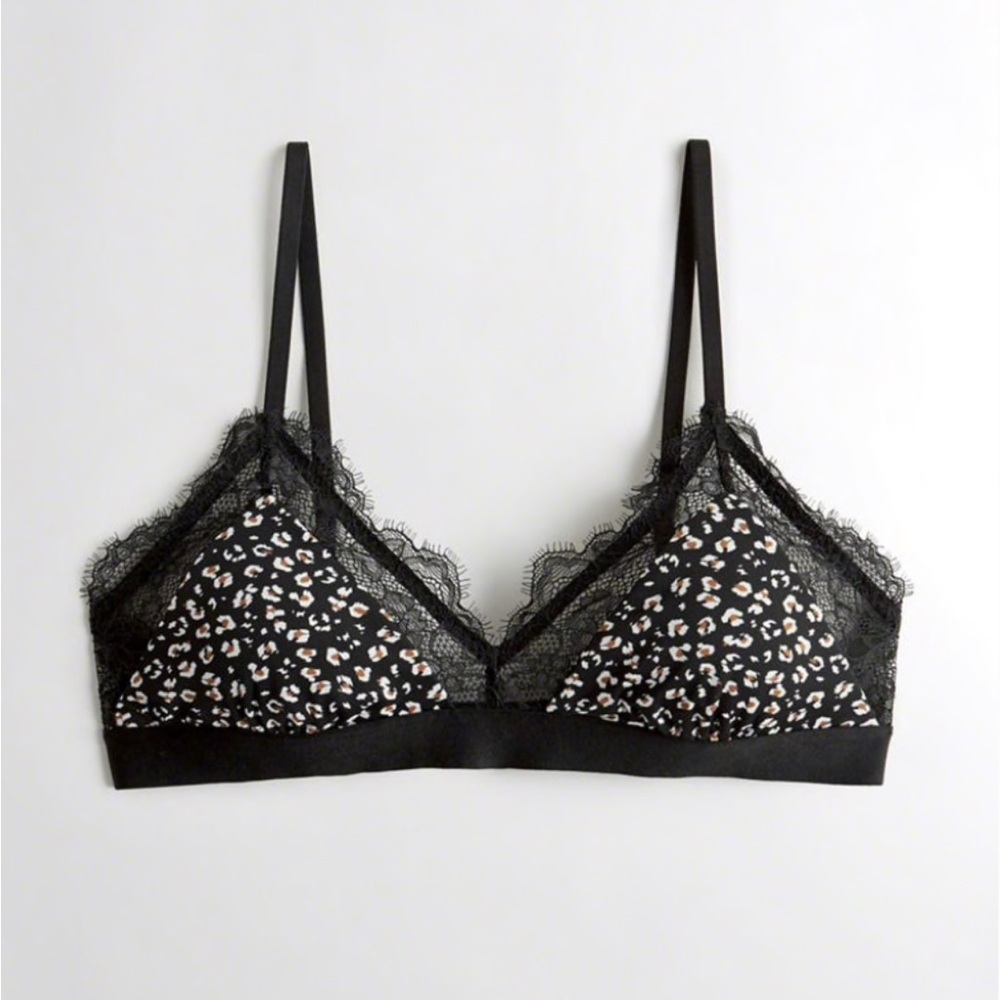 Lace-Trim Triangle Bralette With Removable Pads